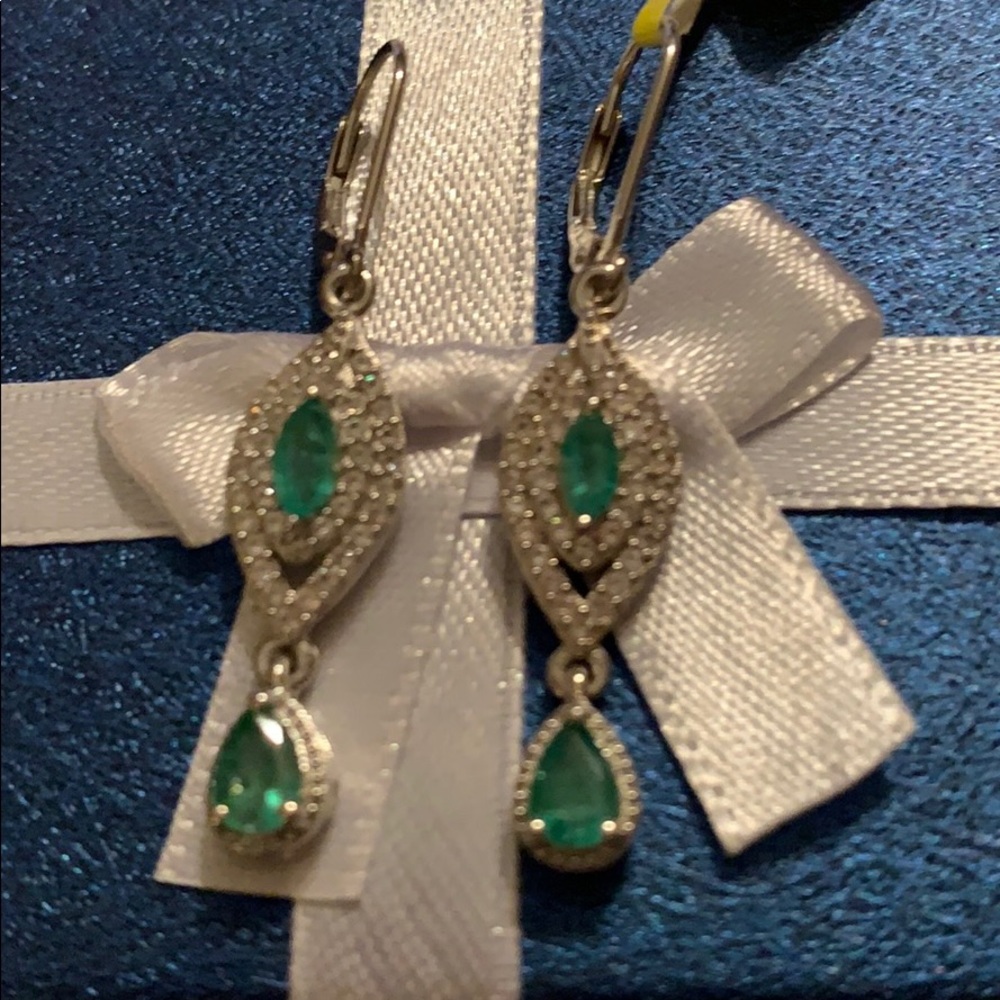 EMERALD EARRINGS, SOKOTO, 1-3/4” L - Picture 4 of 5